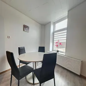 Appartement Charbonnel 1 B Charleroi-airport, Charleroi